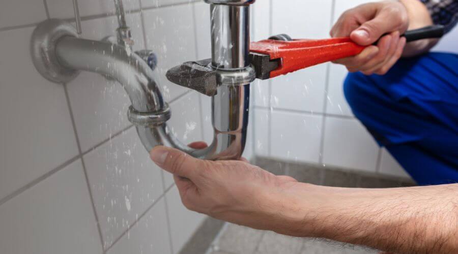 Expert burst pipe repair services in Aurora, MN
